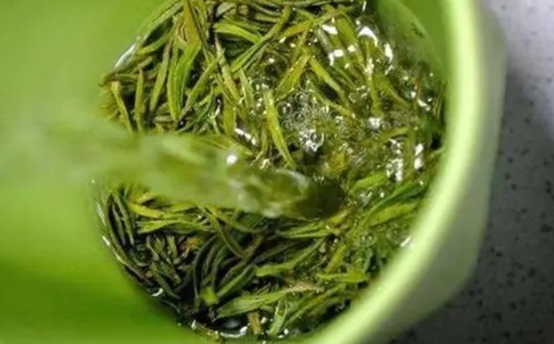 水仙茸勾茶的制作工艺